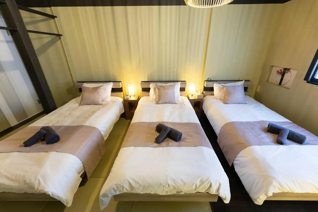 Villa 室内をフルリノベーション！清潔なお部屋　ベッド7台　2つのシャワールーム Osaka