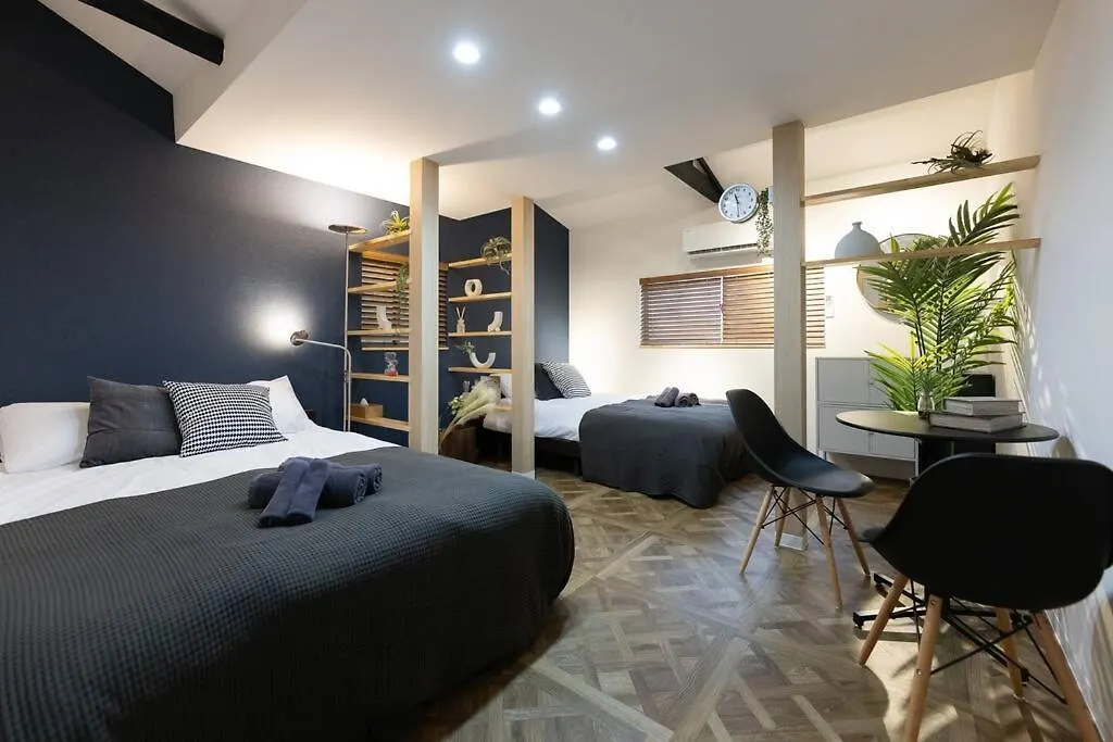 Villa 室内をフルリノベーション！清潔なお部屋　ベッド7台　2つのシャワールーム Osaka