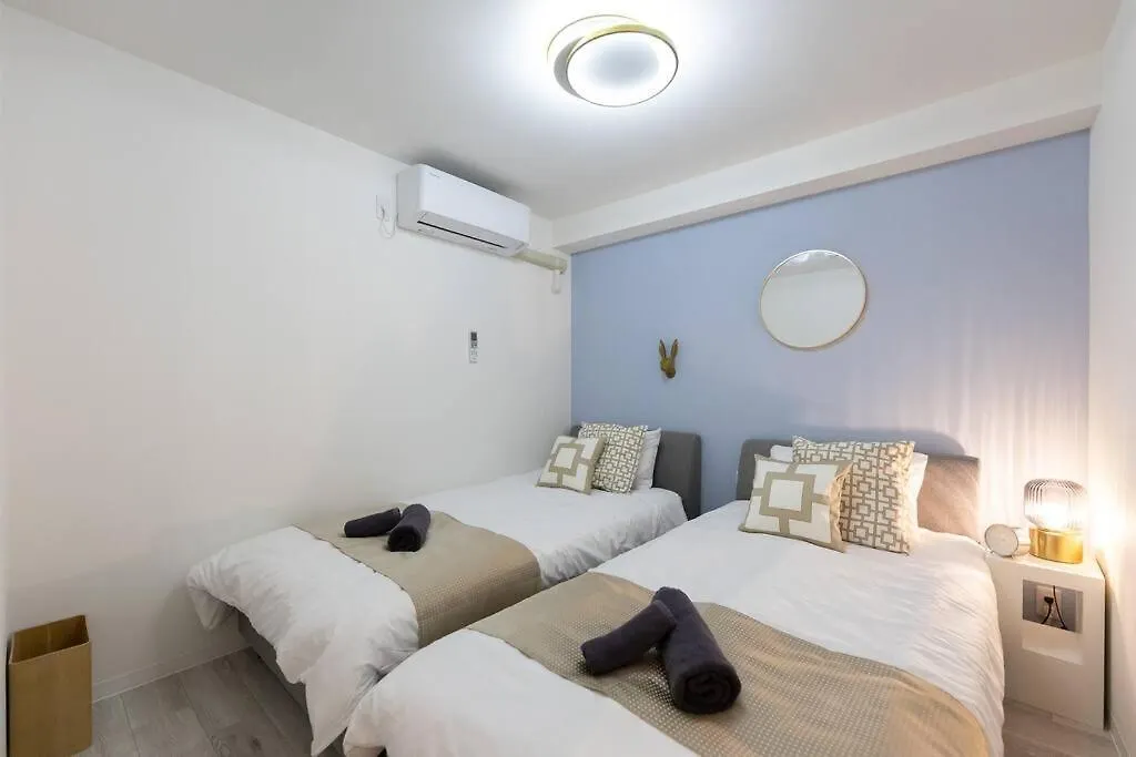 室内をフルリノベーション！清潔なお部屋　ベッド7台　2つのシャワールーム Villa Osaka 0*,  Japan