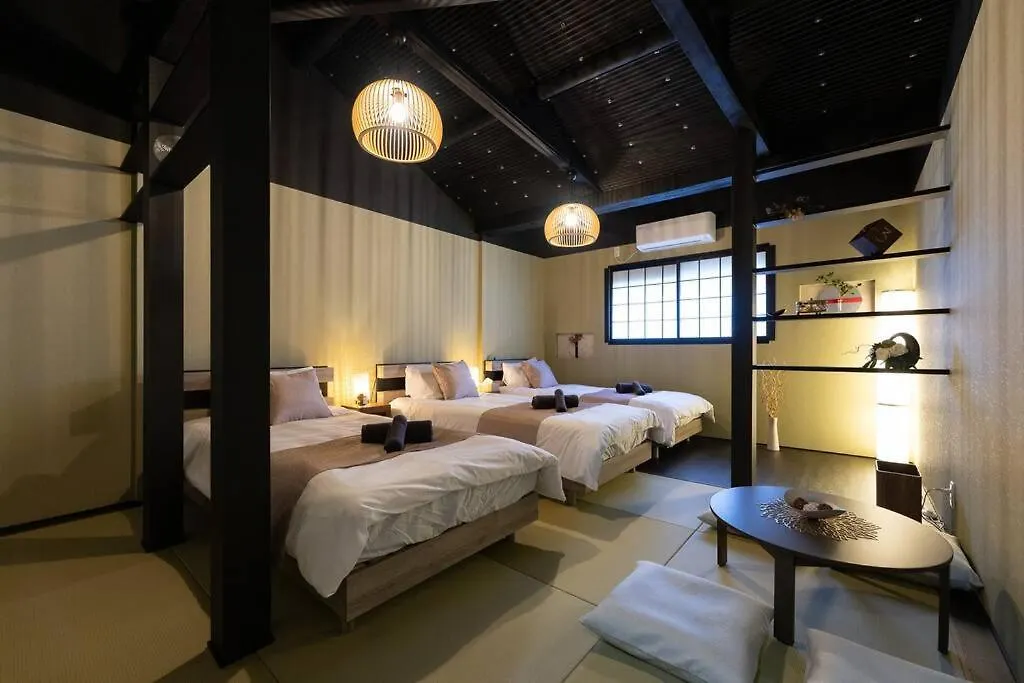室内をフルリノベーション！清潔なお部屋　ベッド7台　2つのシャワールーム Villa Osaka Japan